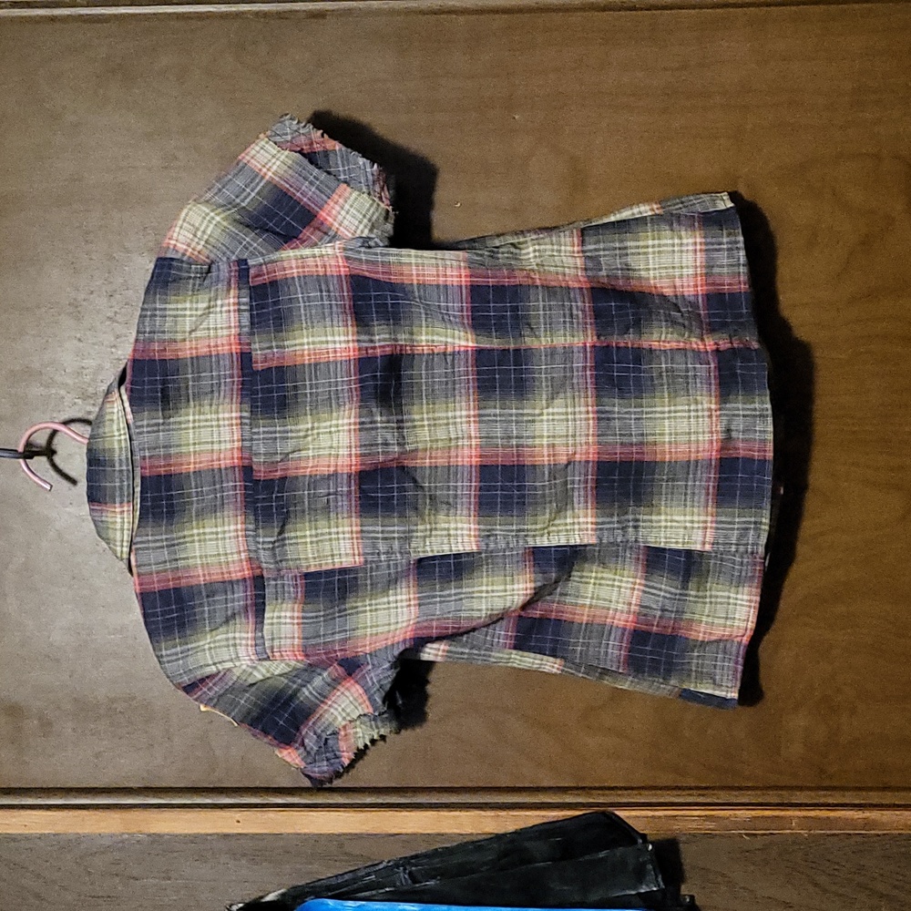 Button up - Picture 3 of 5
